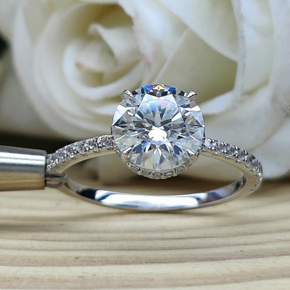 1.30Ct Round Cut Moissanite Hidden Halo Ring Size 10 - Picture 1 of 6